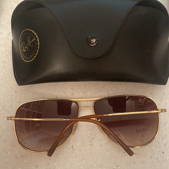 Ray-ban Sunglasses - Picture 2 of 2